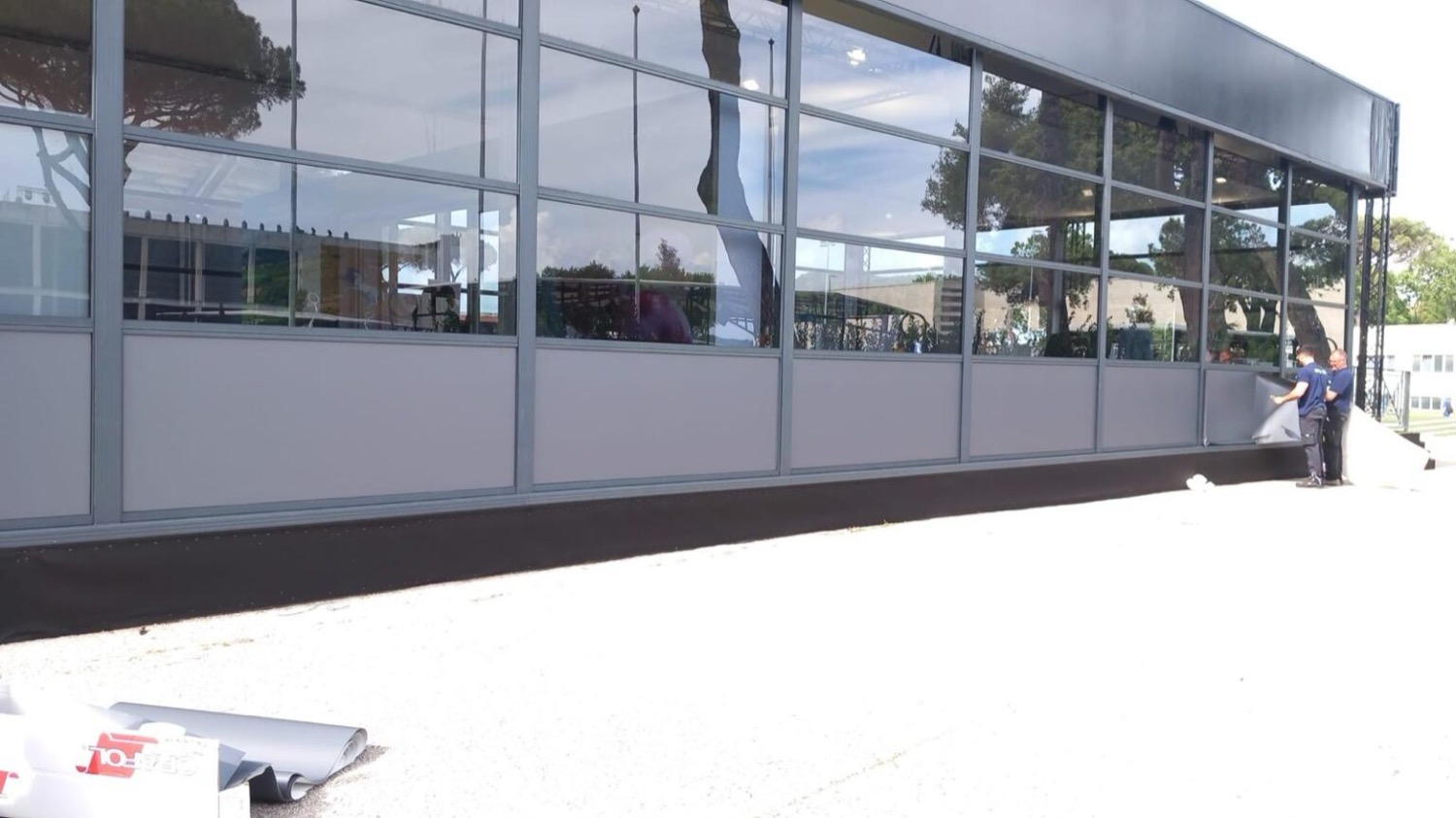 Building Ares Tent — Promonoleggi