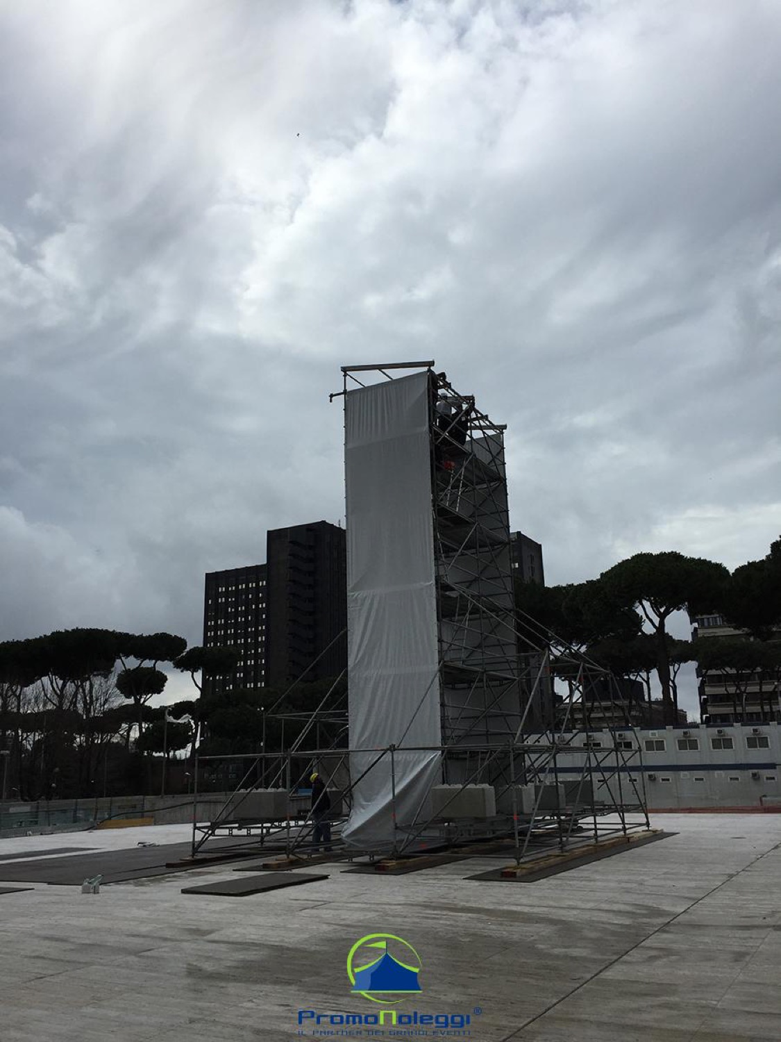 Layher — Promonoleggi