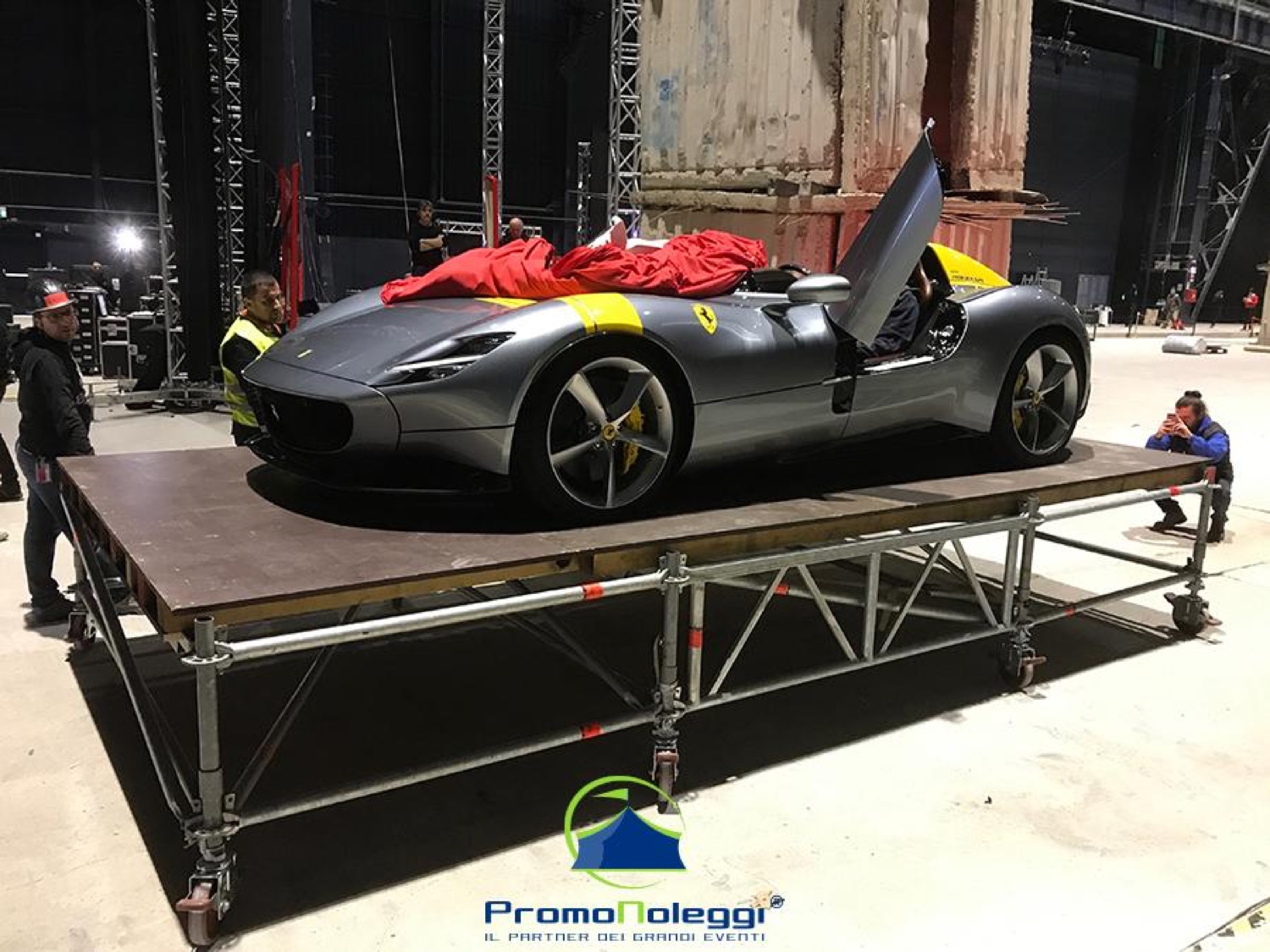 Stage e palchi modulari — Promonoleggi