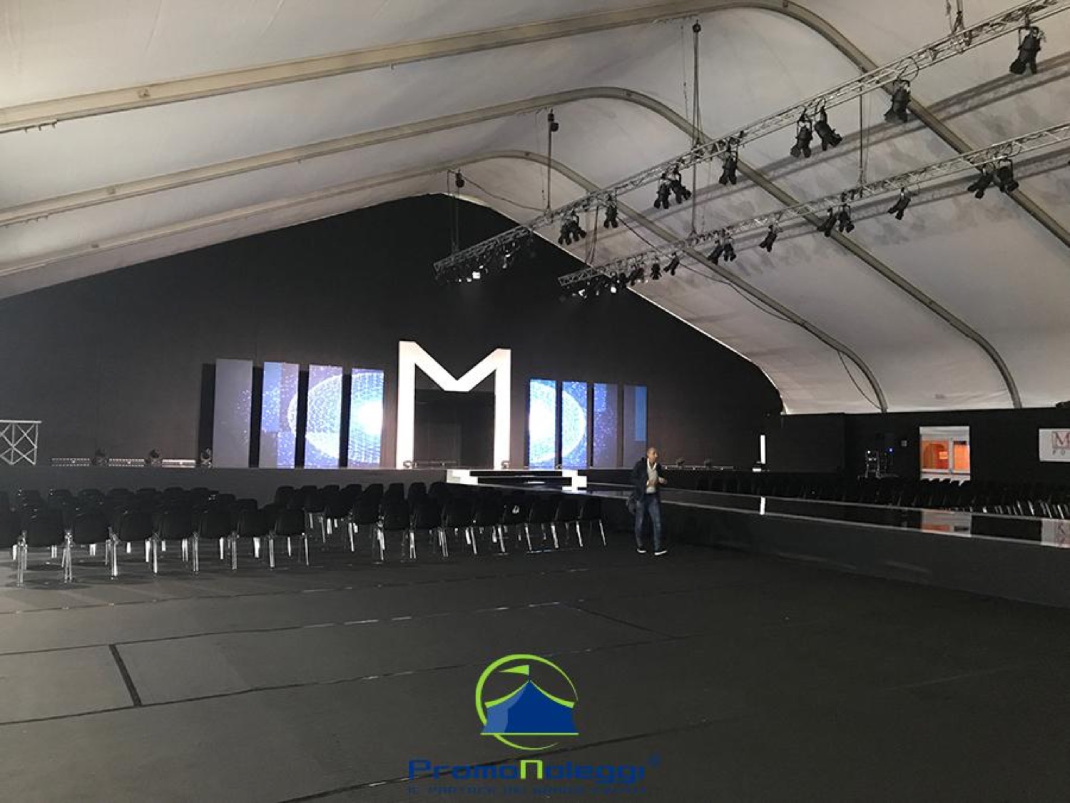 Stage e palchi modulari — Promonoleggi