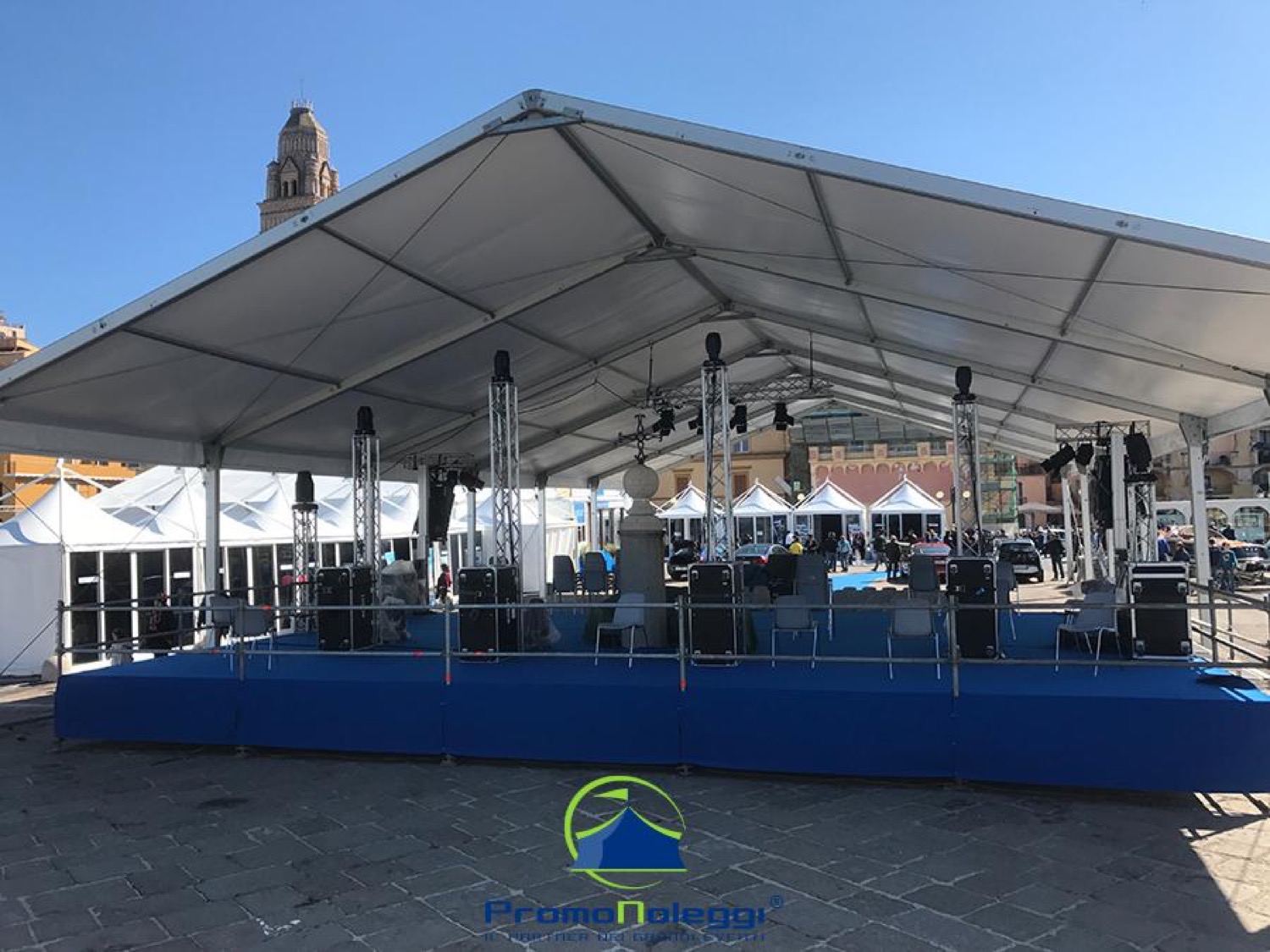 Stage e palchi modulari — Promonoleggi