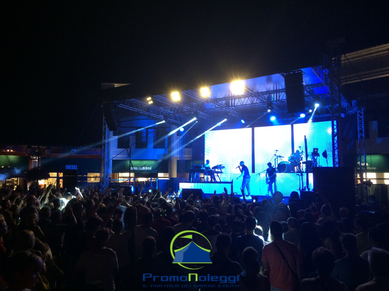 Stage e palchi modulari — Promonoleggi
