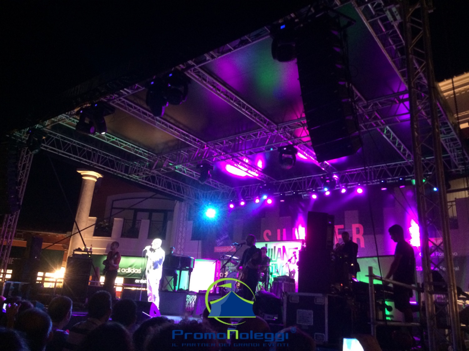 Stage e palchi modulari — Promonoleggi