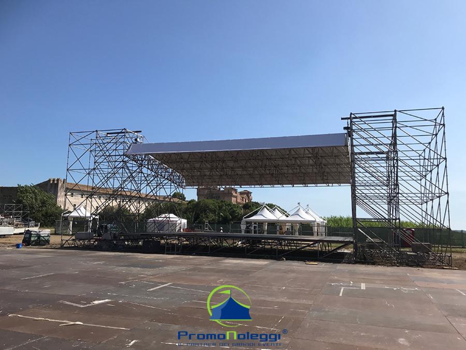 Stage e palchi modulari — Promonoleggi