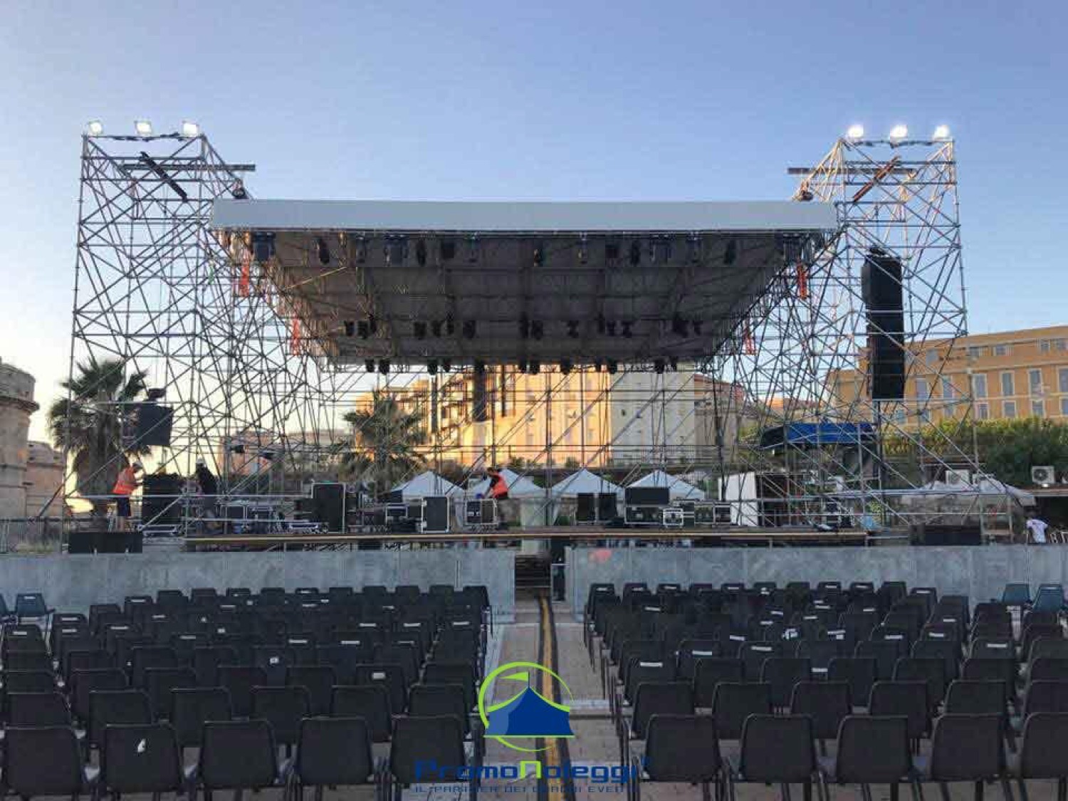 Stage e palchi modulari — Promonoleggi