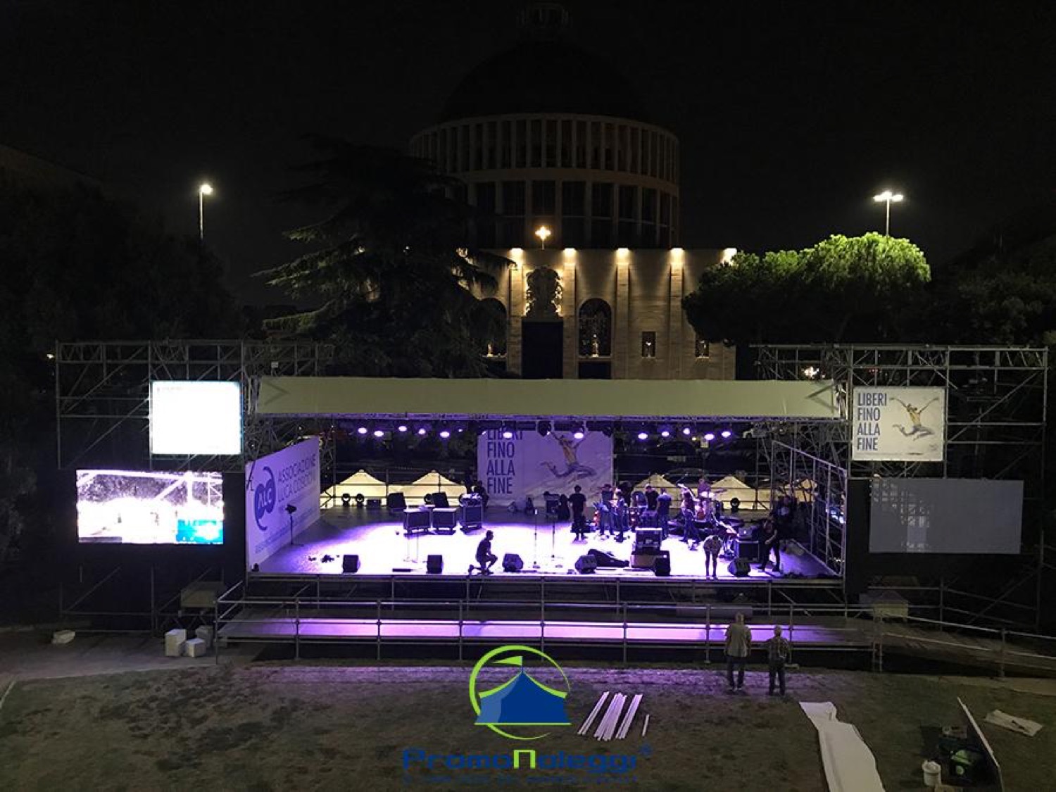 Stage e palchi modulari — Promonoleggi