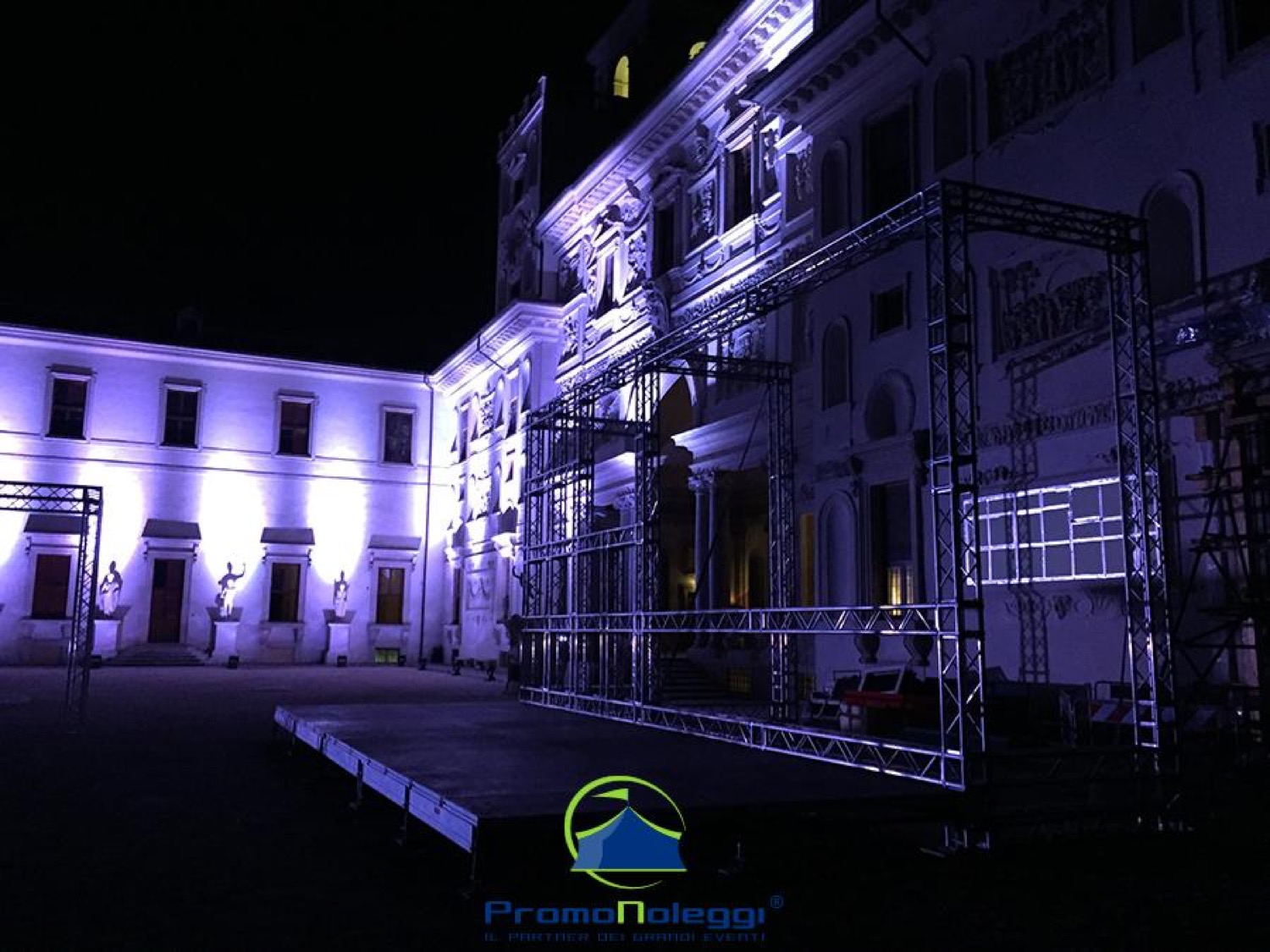 Stage e palchi modulari — Promonoleggi