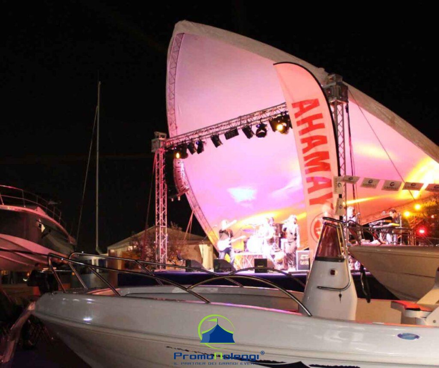 Stage e palchi modulari — Promonoleggi