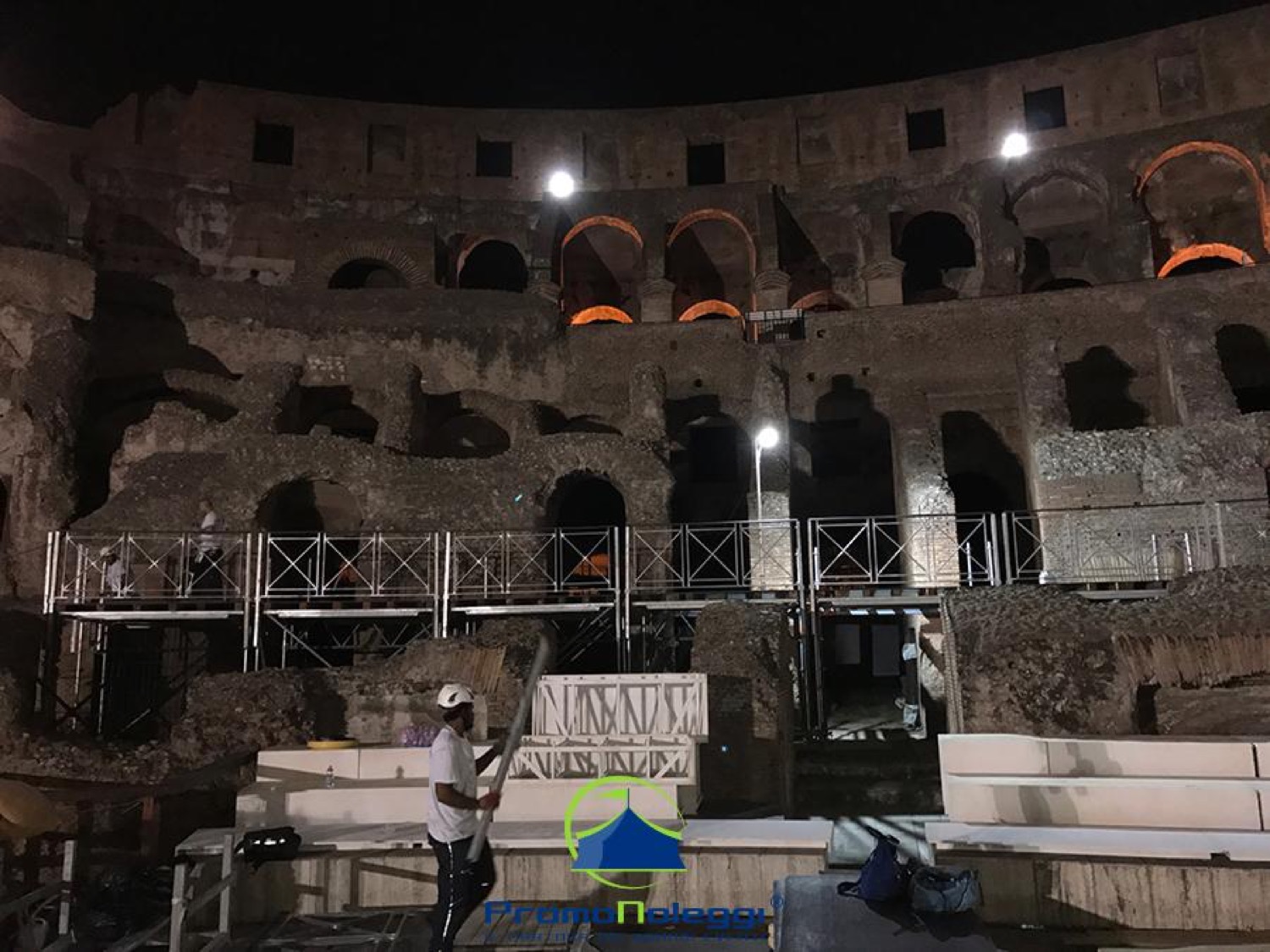 Stage e palchi modulari — Promonoleggi