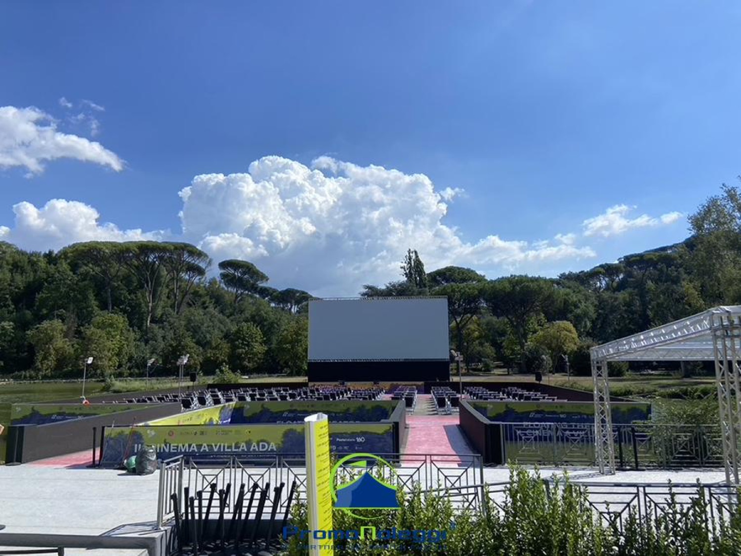 Stage e palchi modulari — Promonoleggi