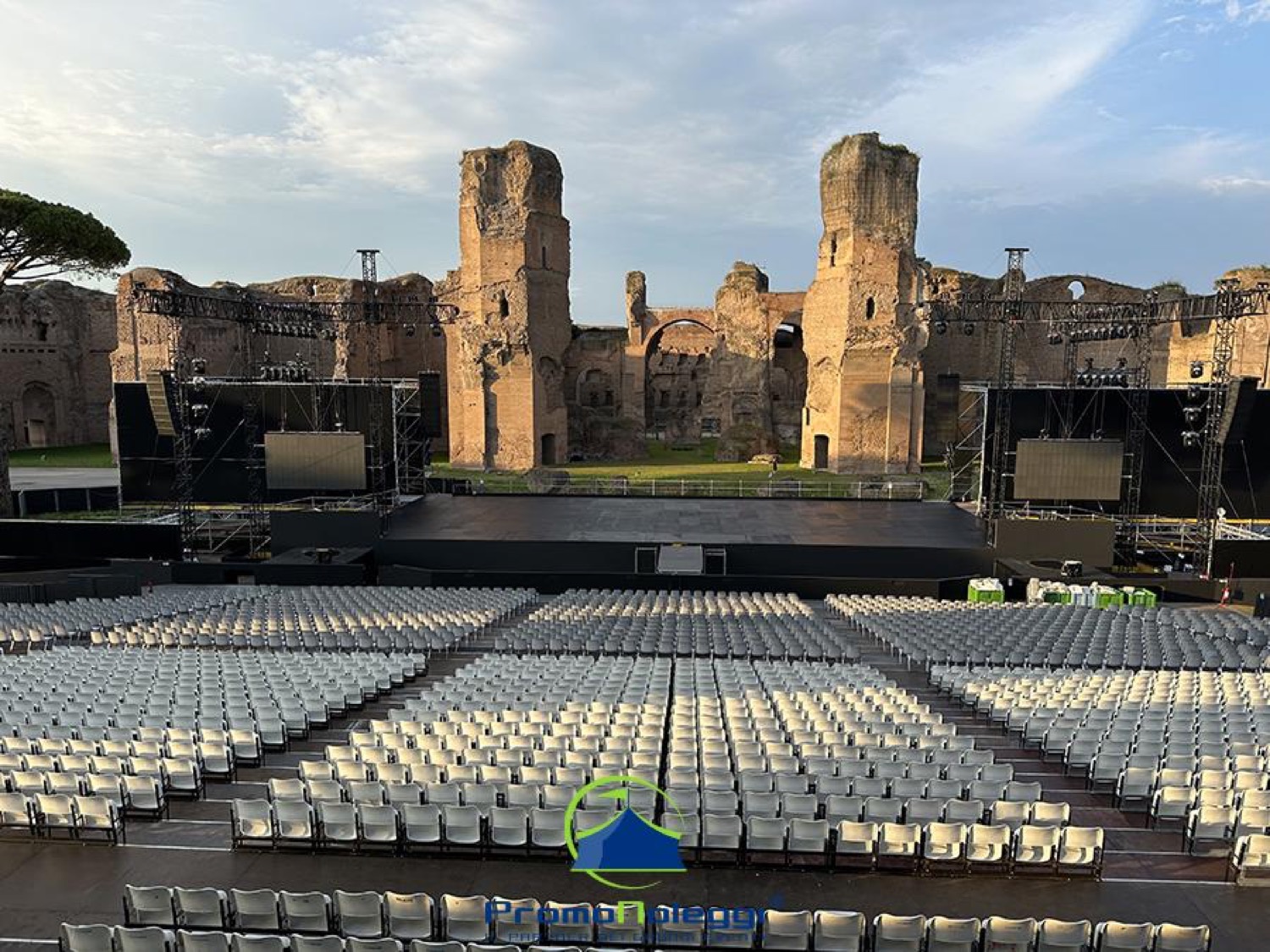 Stage e palchi modulari — Promonoleggi