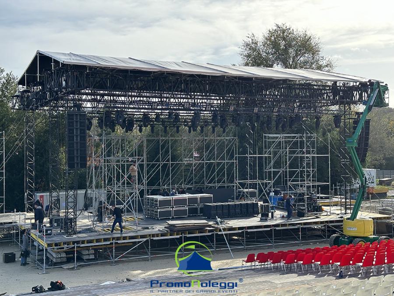 Stage e palchi modulari — Promonoleggi