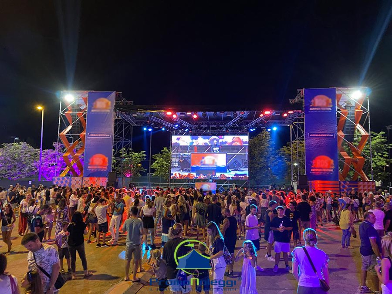 Stage e palchi modulari — Promonoleggi
