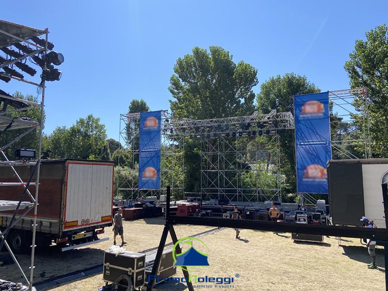 Stage e palchi modulari — Promonoleggi