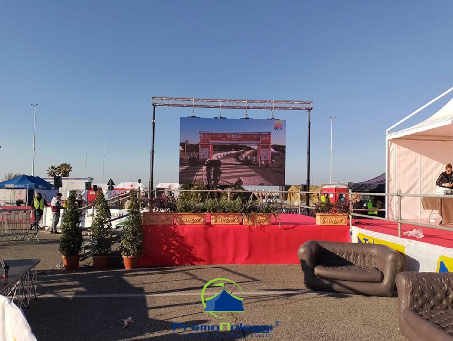 Stage e palchi modulari — Promonoleggi