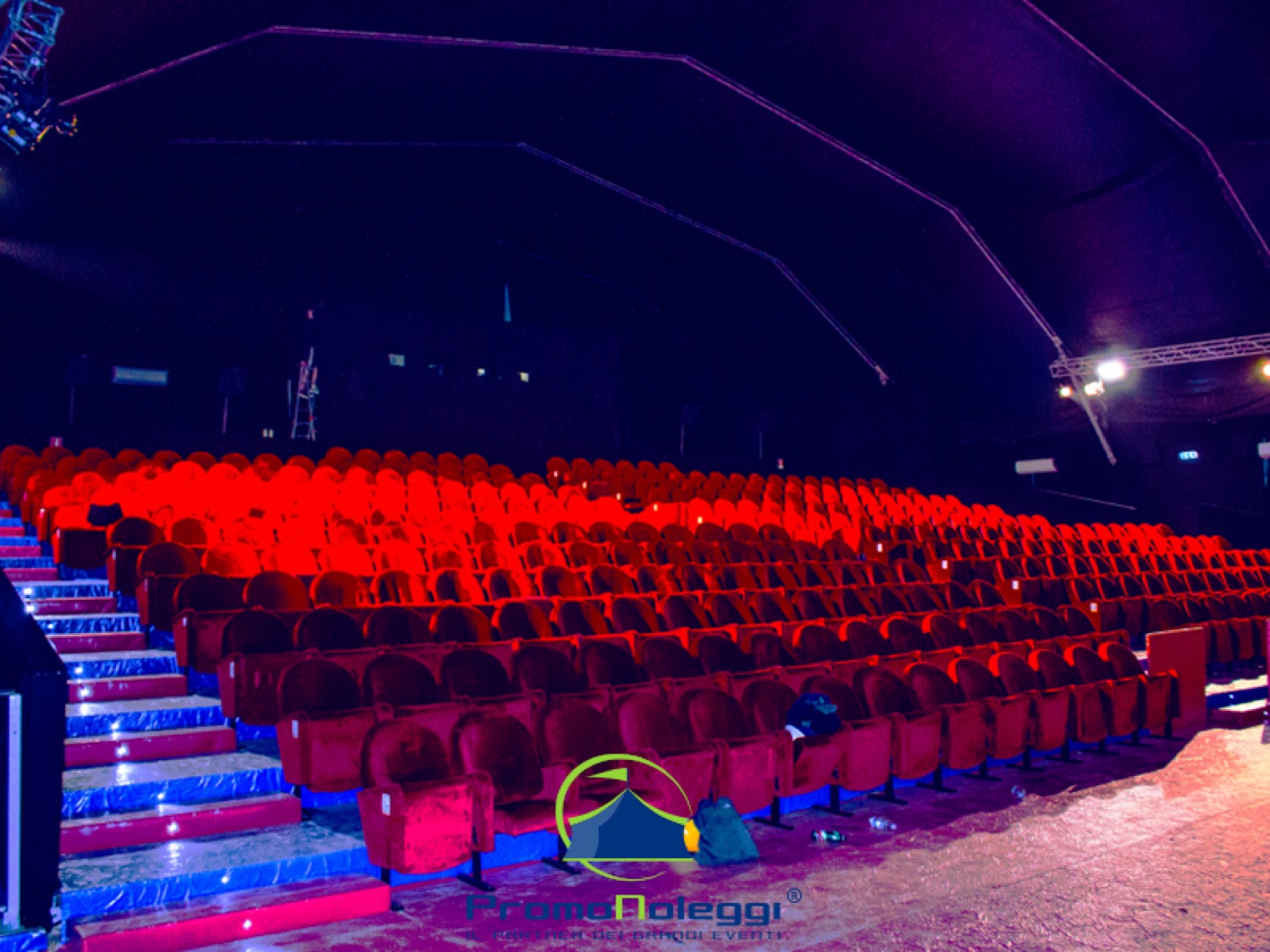Teatro Tenda Poligonale — Promonoleggi