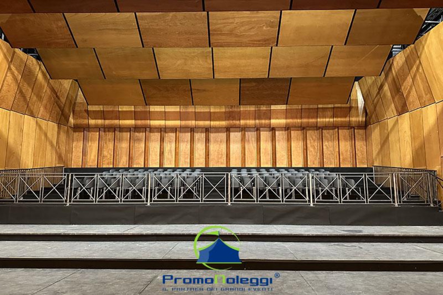 Tribune e gradinate — Promonoleggi